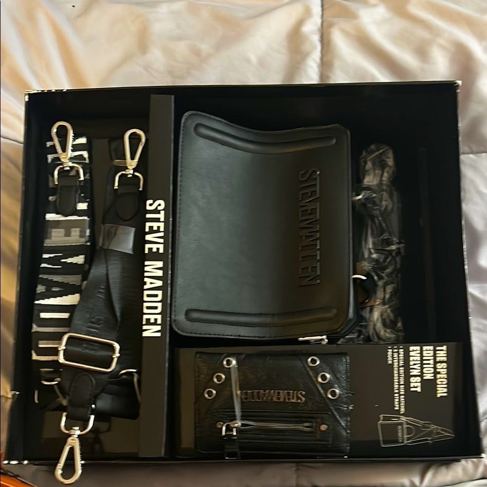 Steve Madden Black Bag Set - brand new